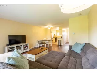 Photo #4: 756215056 Listing 