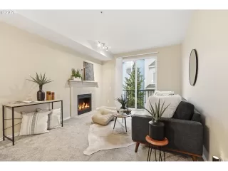 Photo #6: 756361440 Listing