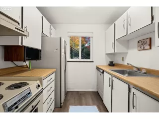 Photo #3: 756365798 Listing