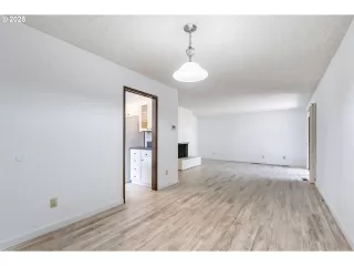 Photo #2: 756513889 Listing