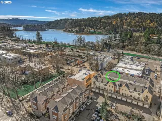 Photo #2: 756602442 Listing