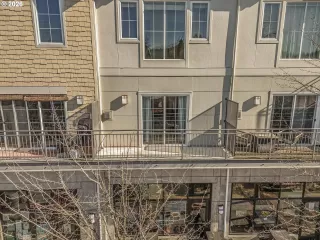 Photo #5: 756602442 Listing