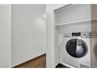 Photo #5: 756658601 Listing