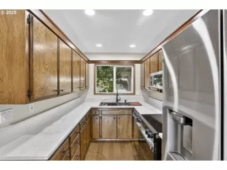 Photo #6: 756658601 Listing