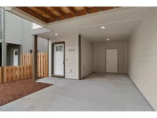 Photo #2: 756708304 Listing 