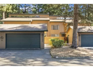 Photo #3: 757089687 Listing