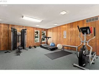 Photo #2: 757192043 Listing