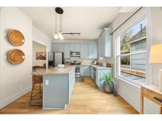 Photo #5: 757212231 Listing 