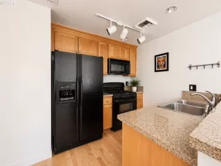 Photo #5: 757339209 Listing 