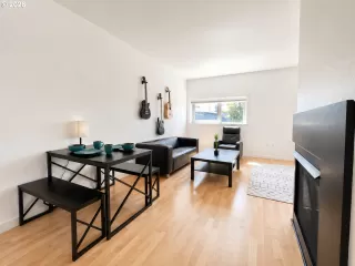 Photo #6: 757339209 Listing 