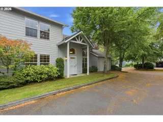 Photo #2: 757725479 Listing