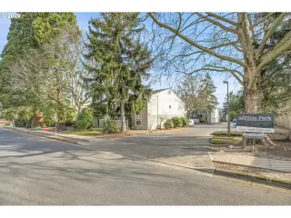 Photo #4: 757881949 Listing 