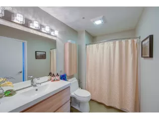 Photo #4: 758017602 Listing