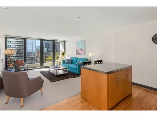 Photo #4: 758242641 Listing 