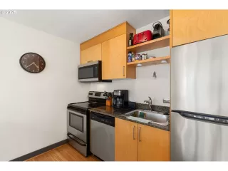 Photo #5: 758242641 Listing 