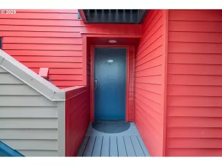 Photo #1: 758256614 Listing