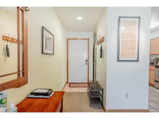 Photo #2: 758256614 Listing