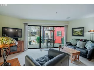 Photo #3: 758256614 Listing