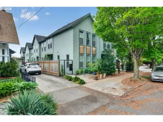 Photo #1: 758341886 Listing 