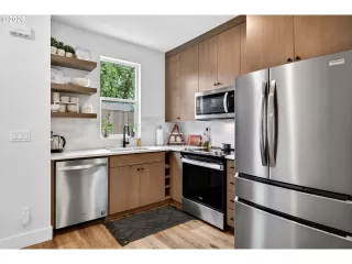 Photo #2: 758341886 Listing 