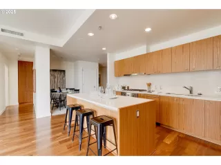 Photo #4: 759159125 Listing 