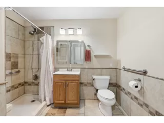 Photo #2: 759403234 Listing