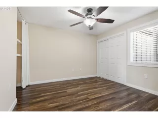 Photo #3: 759403234 Listing