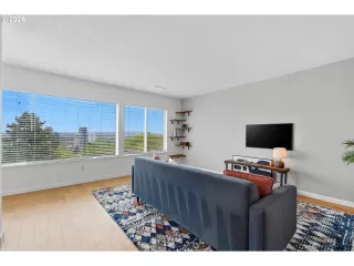 Photo #6: 759781667 Listing 