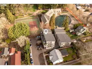 Photo #3: 759837418 Listing