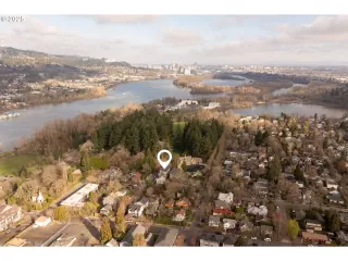 Photo #4: 759837418 Listing