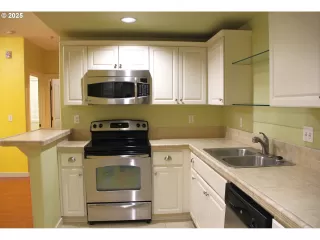 Photo #6: 759934653 Listing 