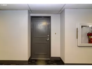 Photo #3: 760994505 Listing