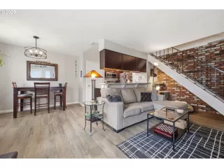 Photo #4: 761079697 Listing 