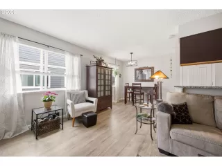 Photo #5: 761079697 Listing 
