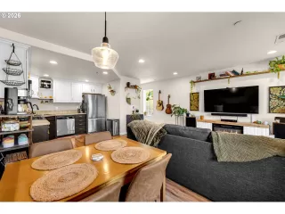 Photo #5: 761779565 Listing 