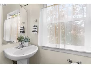 Photo #3: 761804095 Listing