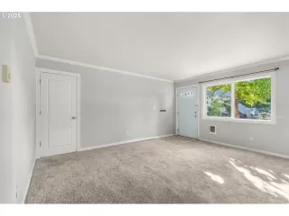 Photo #6: 762122433 Listing