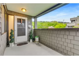 Photo #2: 762423944 Listing 