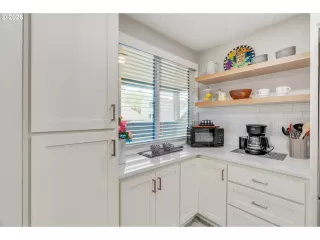 Photo #4: 762423944 Listing 