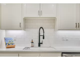 Photo #6: 762423944 Listing 