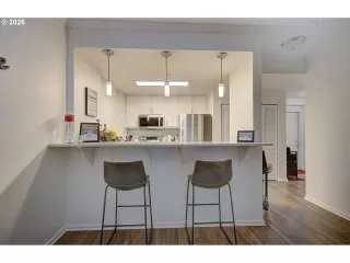 Photo #6: 762545124 Listing