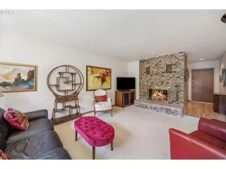Photo #1: 762579109 Listing