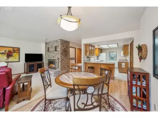 Photo #2: 762579109 Listing