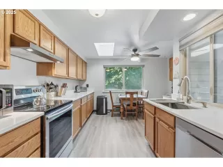 Photo #1: 762759451 Listing