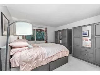 Photo #5: 762759451 Listing