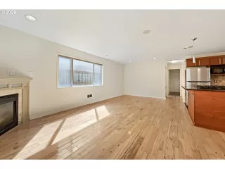 Photo #4: 763407653 Listing 