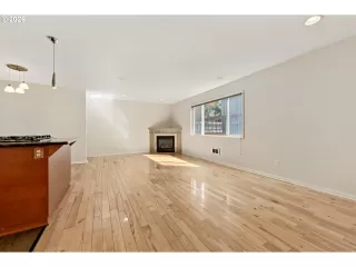 Photo #5: 763407653 Listing 