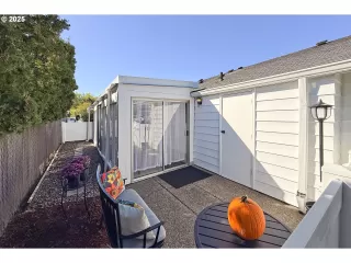 Photo #6: 764133439 Listing