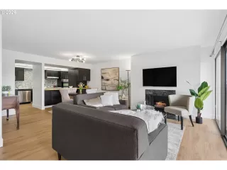 Photo #5: 764838889 Listing 