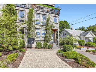 Photo #2: 765071384 Listing 